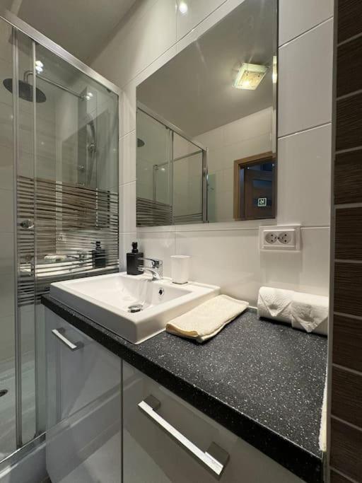 Danka 6Th Floor Chic Apartment Cracovia Exterior foto